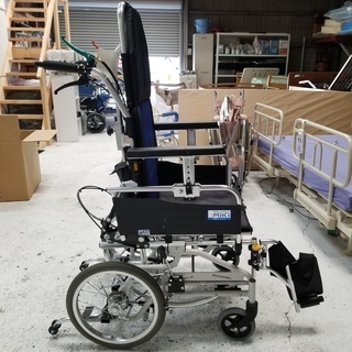 MiKi製品 リクライニング車椅子 ティルト式