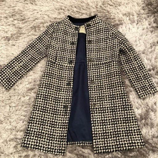 美品 コート スプリングコート 白 黒 36サイズ アウター E C 代々木八幡のコート レディース の中古 古着あげます 譲ります ジモティーで不用品の処分