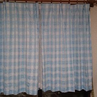 カーテン（幅１００×丈１３５ｃｍ）＋レースカーテン　各2枚