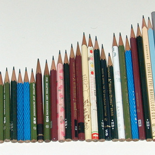 鉛筆いろいろ（使いかけ＋未使用）計７１本