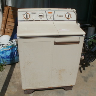 日立２層式洗濯機４・２K　年式不明