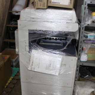 TOSHIBA コピー機 E-studio2050c