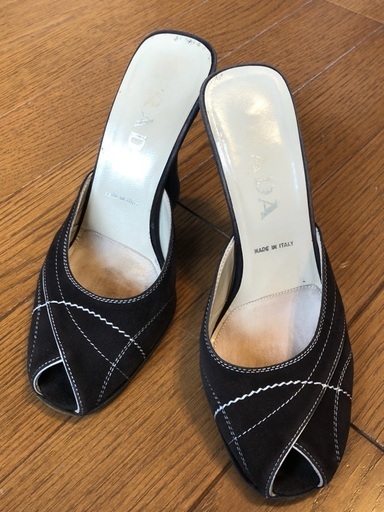 大幅値下げ！PRADA　ブラックスエードステッチサンダル　35.5