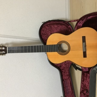 スペイン製フラメンコギター（ケース付き）