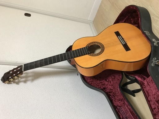 スペイン製フラメンコギター（ケース付き）