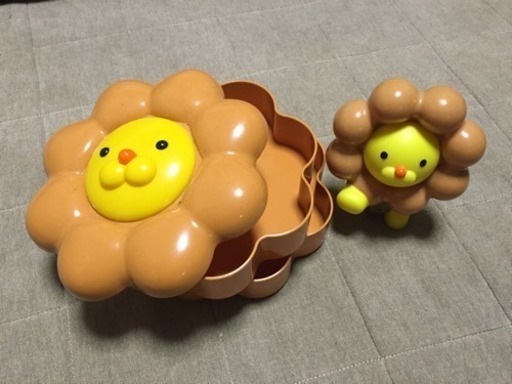 【希少】ポンデライオン  お重箱、貯金箱（ミスタードーナツ）