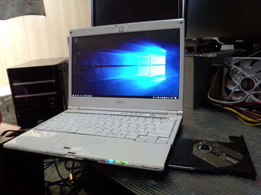 ノートパソコン Fujitsu Fmv Biblo Mg G70 Windows10 ねおち 柏のノートパソコンの中古あげます 譲ります ジモティーで不用品の処分