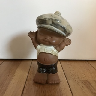北欧の蚤の市で買った陶器の人形