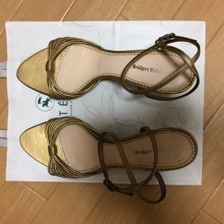 ゴールド 春夏物 22.5センチ