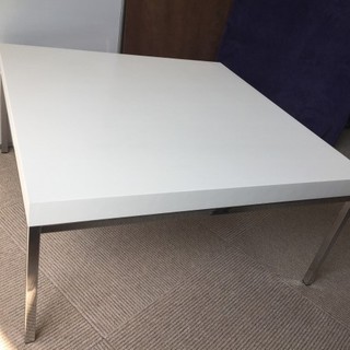 【IKEA】KLUBBO◆白いテーブル◆正方形◆中古品◆*直接お...