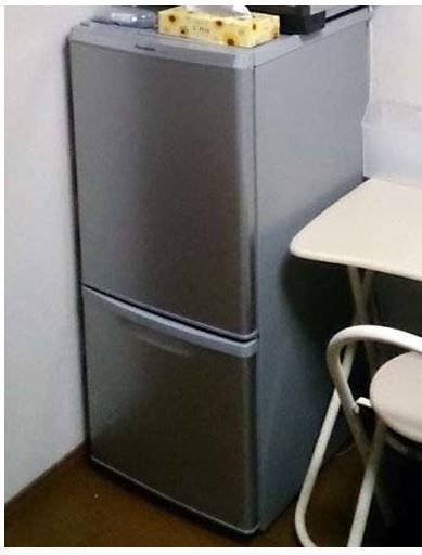 Panasonic　2013年製 138Ｌ ２ドア　冷蔵庫 NR-B145W-S(シルバー)