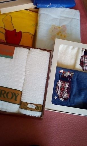新品未使用タオル　4種　プーさん　トロイ　他