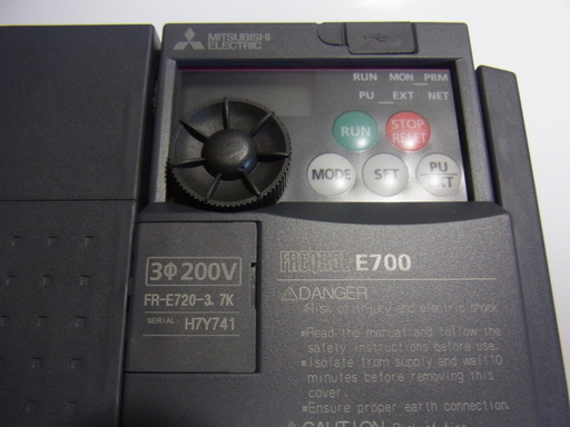 ＦＲ－Ｆ８２０－１５Ｋ （インバータ 三菱電機 ）