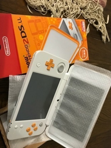 2DS LL 新品です。
