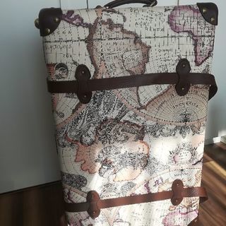 【美品】地図柄スーツケース
