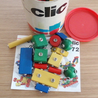 【終了しました】イタリア製ボタン付積木「clic48」