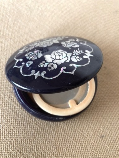 Anna Sui ルースパウダーケース 携帯用 バルミューダ 麻生のメイクアップの中古あげます 譲ります ジモティーで不用品の処分 Anna Sui ルースパウダーケース 携帯用 バルミューダ 麻生のメイクアップの中古あげます 譲ります ジモティーで不用品の処分
