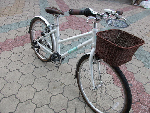 ほぼ新車　ジャイアント製クロスバイク　2016年式