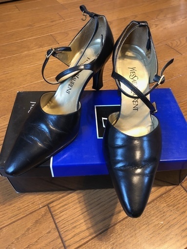 イヴサンローラン　美品　ブラックパンプス36