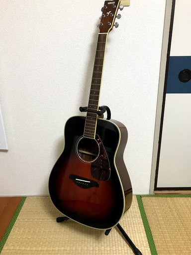 ヤマハ FG730S 他（ソフトケース，譜面台，スタンド，チューナー，新品弦，カポタスト）中古
