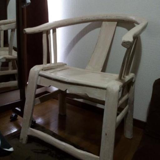 アンティークな椅子 白