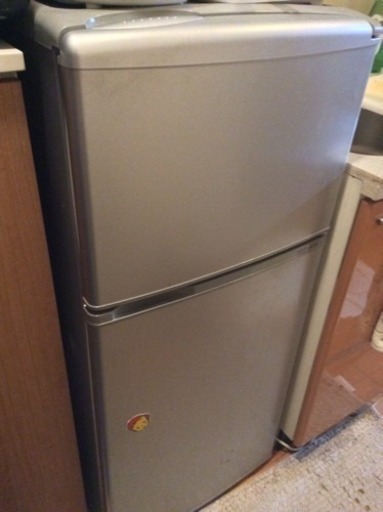 冷蔵庫（2015年製）