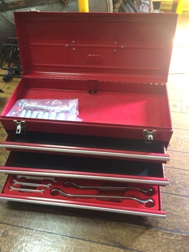 大型スチール工具箱　赤