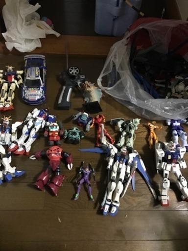大量プラモデル ガンダム エヴァ ラジコン ピカチュウ 吹上のフィギュアの中古あげます 譲ります ジモティーで不用品の処分