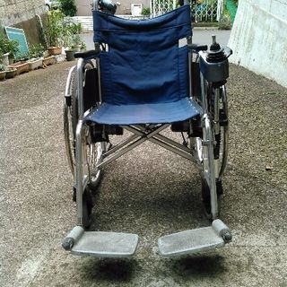 ヤマハ　電動車椅子　折り畳み出来ます介護の方もコントローラーでコ...