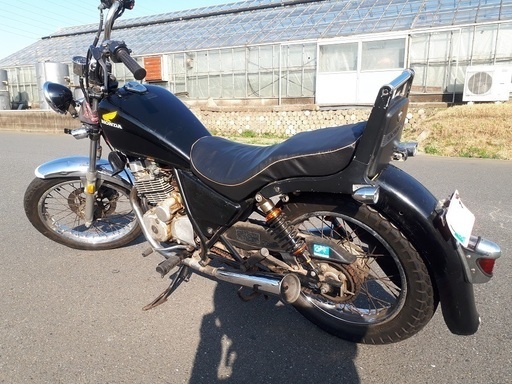 値引きあり！　最大値引き後価格３５，０００円！！　　ＣＢＸ１２５カスタム（初期型）　色々なスタイルが楽しめます！　おまけ多数あり！　　自賠責Ｈ３１．９末ごろまであり！