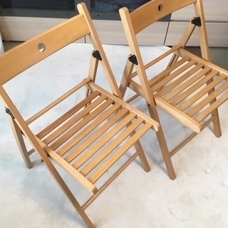 木製　折りたたみ椅子　二脚