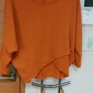 オレンジ色のセーター  フリーサイズ