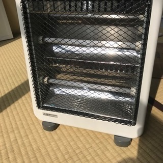 美品 電気ストーブ(直接のみ)