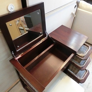 【販売終了しました。ありがとうございます。】Nissen　アジアン家具　デスクドレッサーセット　　中古品　　アジアンインテリア　南国リゾート　バリ風家具　籐家具　椅子付き