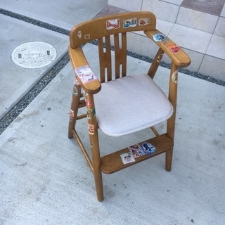 昔ながらの子供用椅子