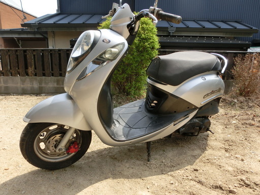 SYM UMI100cc 台湾メーカーです。