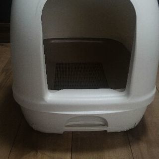 無料　中古・猫用システムトイレ本体（デオトイレ　フード付））