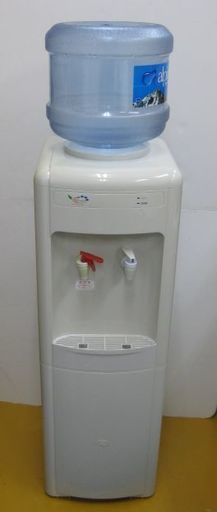温水・冷水 床置き ウォーターサーバー ボトル付 B5CH