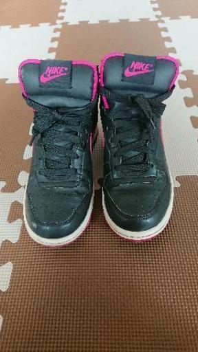 ナイキの靴 23センチ ぽっちゃん 島尻の靴の中古あげます 譲り