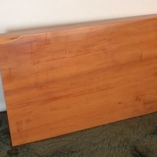 松材のテーブル天板