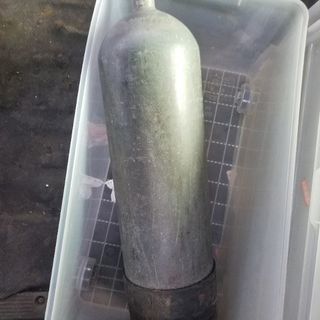 ダイビング用ボンベ
