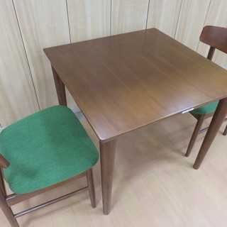 取りに来られる方限定！カリモク60のダイニングテーブル！