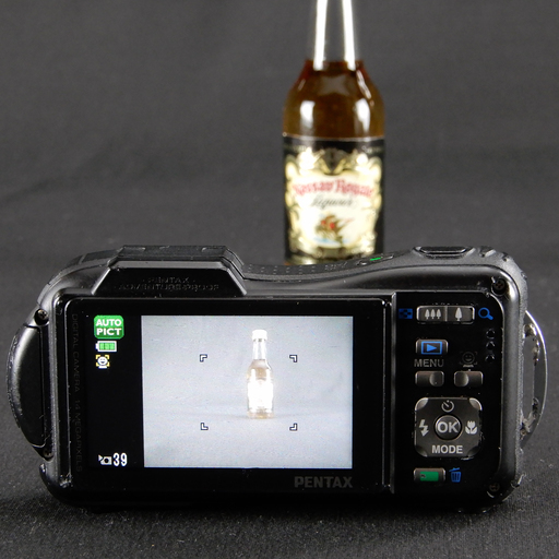 PENTAX 防水デジタルカメラOptio WG-1 パープル 約1400万画素 広角28mm 光学5倍 CALSモード 10ｍ防水　Used