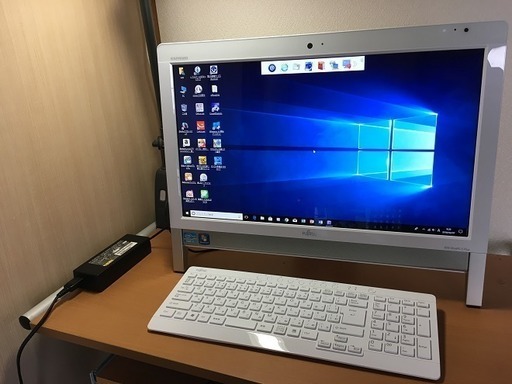 希望者様と商談中  中古美品 富士通 FMV ESPRIMO FH50/GN  Core i3 2.30GHz  ホワイト