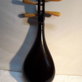 中国琵琶、柳琴、弦楽器