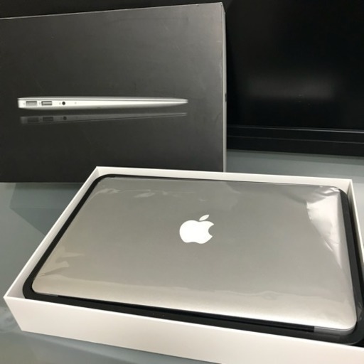 美品 MacBook Air 11インチ mid2011 4GB 240GB