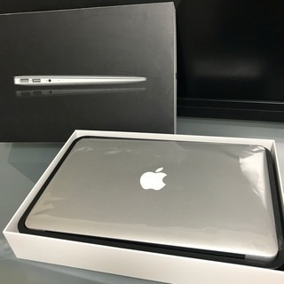 美品 MacBook Air 11インチ mid2011 4GB...