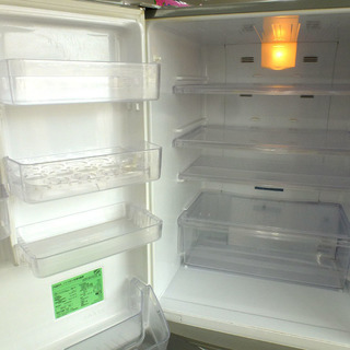 手稲リサイクル 大型冷蔵庫 AQUA アクア AQR-361AL 355リットル2012年製 ￥29,800-