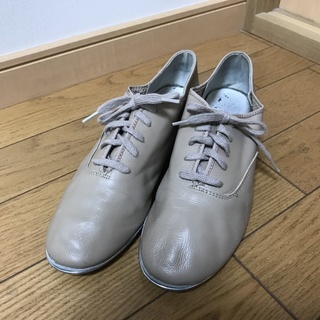 タップシューズ　ＣＡＰＥＺＩＯ　23.5ｃｍ　中古　ベージュ