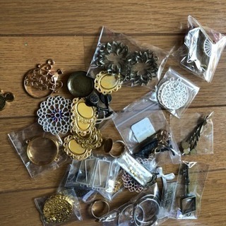 急募！！レジンの材料